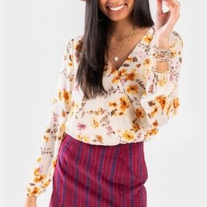 Francesca's Trixxi Syd Floral cream Surplice V Neck Faux wrap Bodysuit L NWT